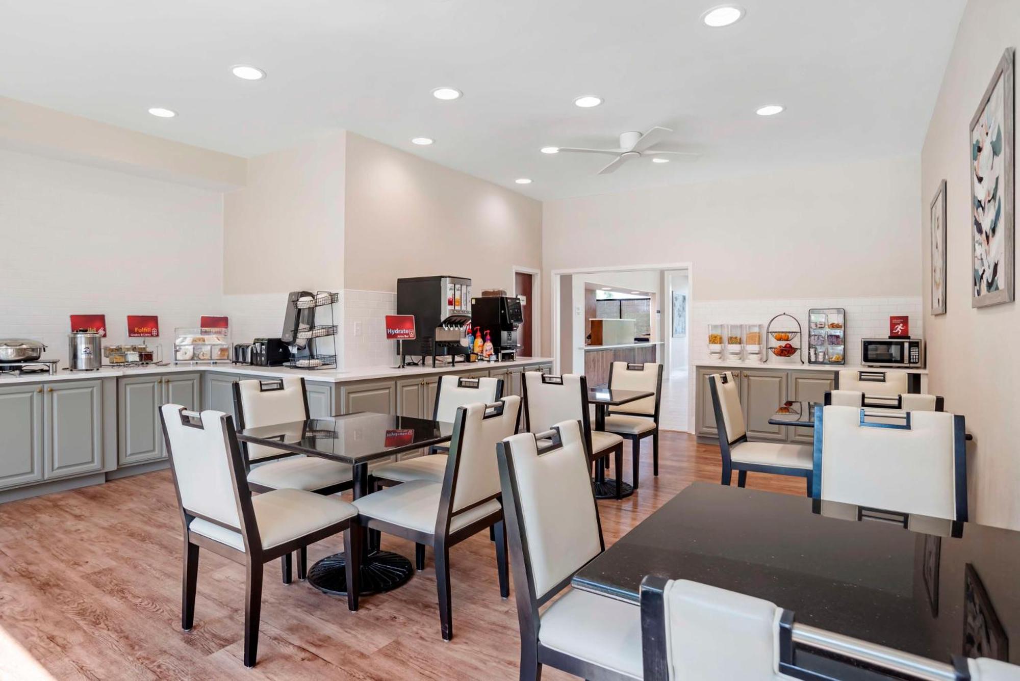 Best Western Plus Two Rivers Hotel & Suites Demopolis Buitenkant foto