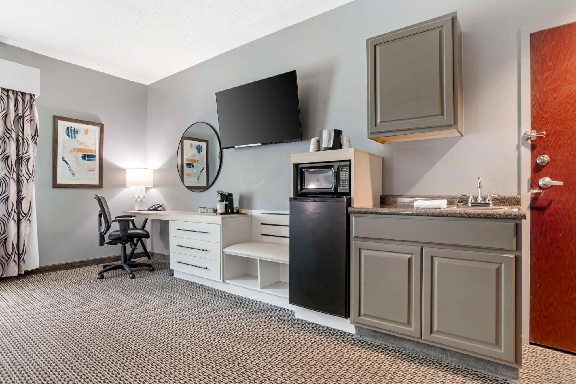 Best Western Plus Two Rivers Hotel & Suites Demopolis Buitenkant foto