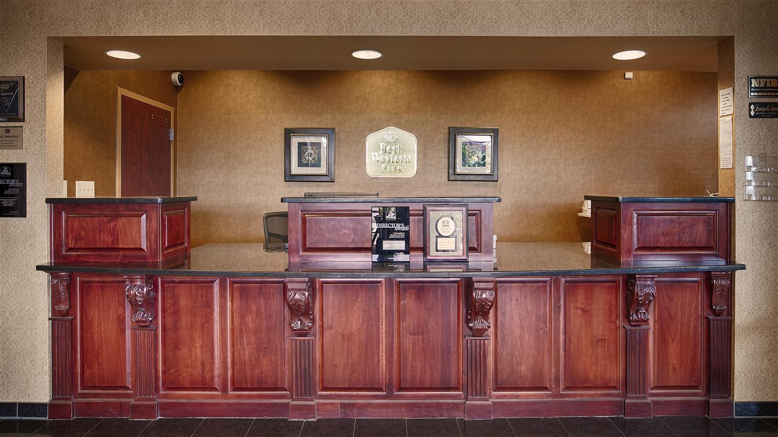 Best Western Plus Two Rivers Hotel & Suites Demopolis Buitenkant foto